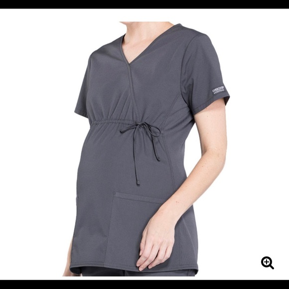 Maternity scrub top